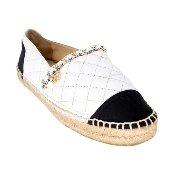 Chanel Chain Espadrille 38 Quilted Leather Cap Toe Flats CC-S0207P-C037 - Picture 5 of 9